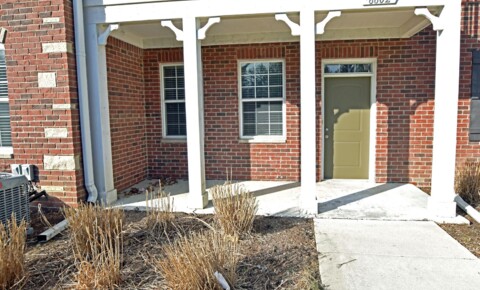 Apartments Near Gallery College of Beauty 2 Bedrooms, 2-Baths, 1st Floor Unit, Attached garage by Stoney Creek Park. Small Pet friendly for Gallery College of Beauty Students in Clinton Township, MI