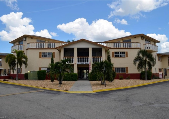 Apartments Near 2 Bed 2 Bath Condo in the Heart of Fort Myers!
