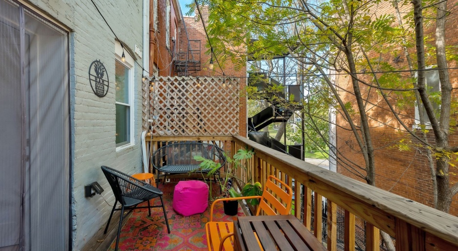 Top floor 2 level 2br 2.5ba TH in Shaw for $3350/month