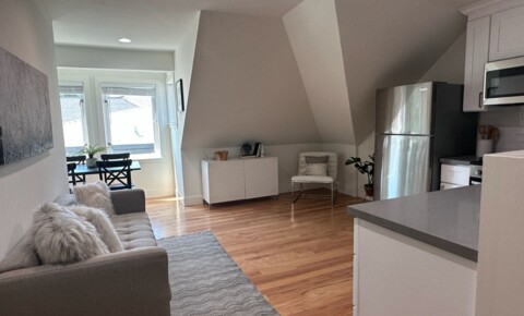 Apartments Near Alameda Newly Remodeled Top Floor 3 bed/ 1bath apartment with hardwood floor throughout for Alameda Students in Alameda, CA