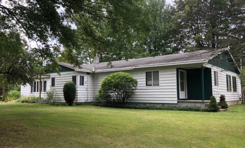 Houses Near West Shore Community College  3 Bed;1.75 Bath Home in Ludington! for West Shore Community College  Students in Scottville, MI