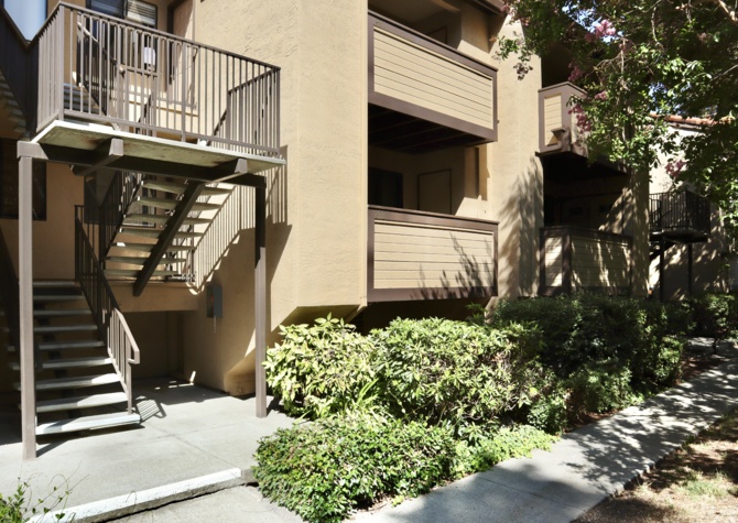 Houses Near Cozy and comfy 2-bedroom condo in Warm Springs - Fremont!