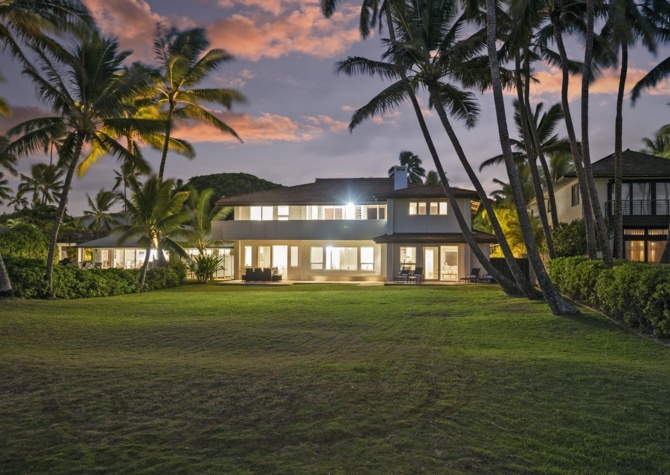 Houses Near Ocean View Villa w/Beach as Backyard, Walk to Attractions: Kailua Hale Kahakai