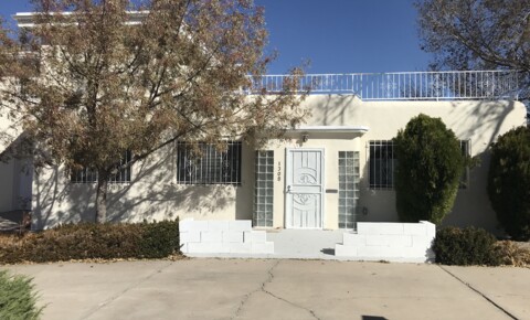Houses Near Albuquerque Unit A - Available  for Albuquerque Students in Albuquerque, NM