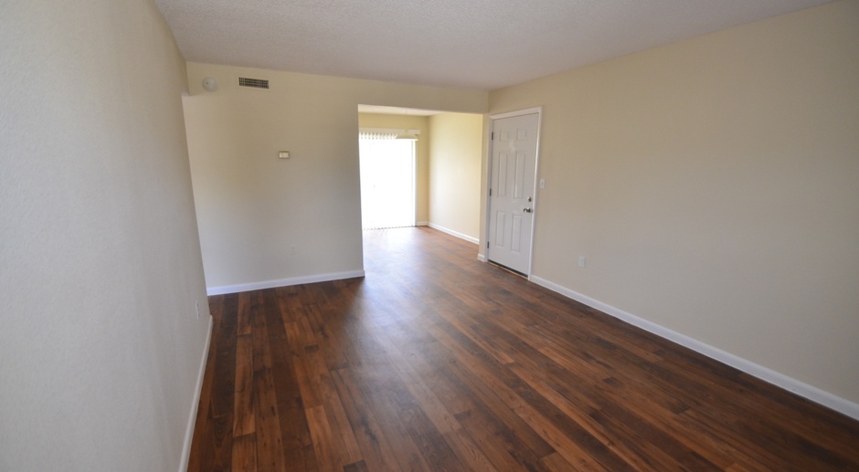 AVAILABLE NOW!! **Newly Renovated 1 Bed 1 Bath near the Millenia Mall** South Orlando!!