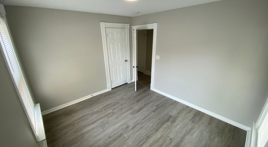 ** LOWERED RENT!** Charming Single Family in Hamilton!: New Year, New Home: 50% Off First Full Month's Rent