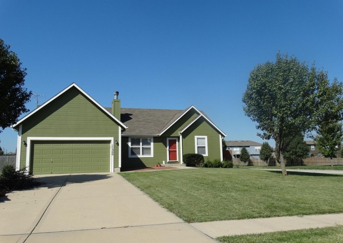 Houses Near This well maintained ranch home features 3 bedrooms, 2 baths