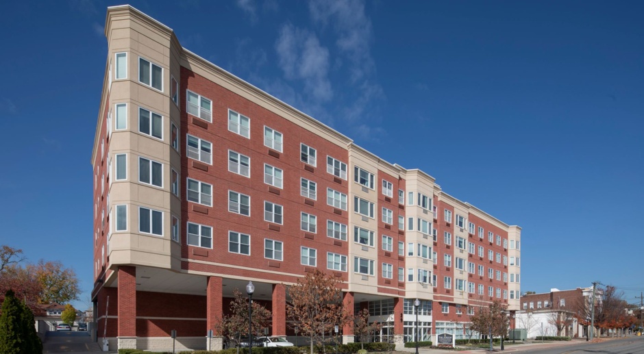 The Atrium @ Anderson Station: In-Unit Washer & Dryer, Cold Water Included, Fitness Center, and Cat & Dog Friendly 