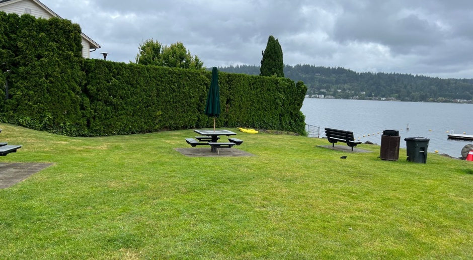 Private access to Lake Sammamish house