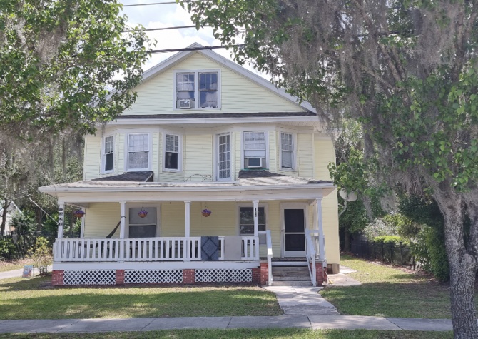 Houses Near PRICE IMPROVEMENT!!! Fully furnished 1 bedroom/1 bath apartement in Historic Deland!!