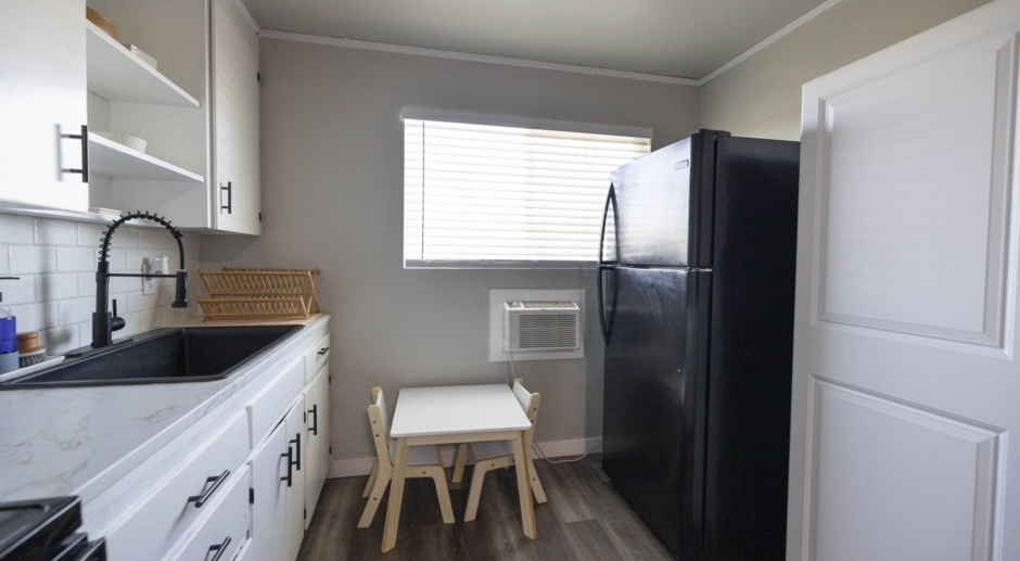 Huge Two Bedroom Apartment with A/C near Longfellow Elementary & Pool