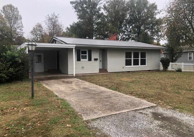 Houses Near 2 Bedroom / 1 Bath in Marion, IL