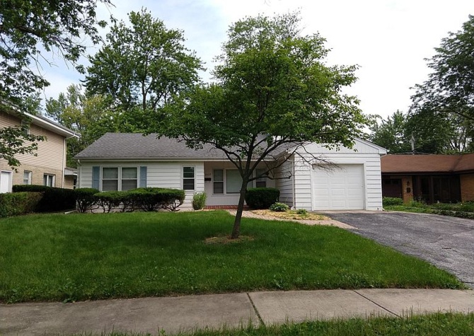 Houses Near Great Home For Rent in Homewood-Flossmoor.