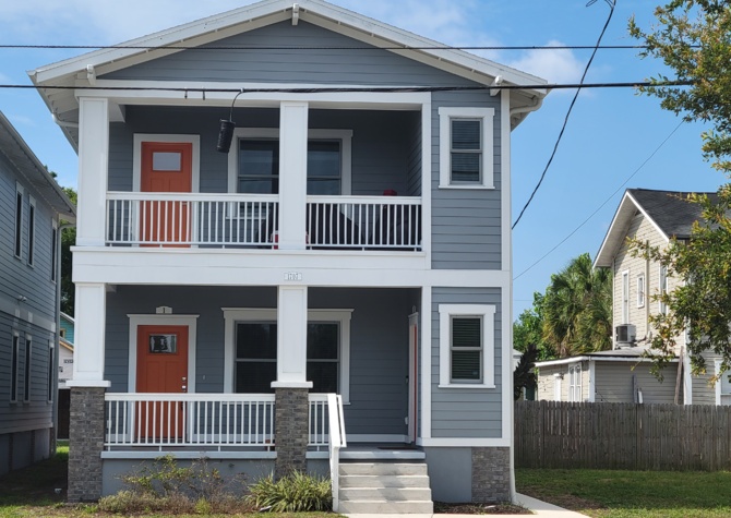 Houses Near Living the charming life in the heart of Ybor City with this 3 Bed/ 2 Bath duplex!