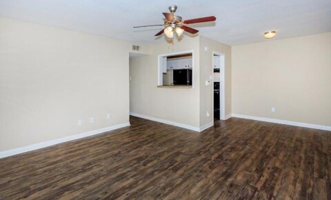 Apartments Near Lone Star College- Tomball 505 Wells Fargo Drive for Lone Star College- Tomball Students in Tomball, TX
