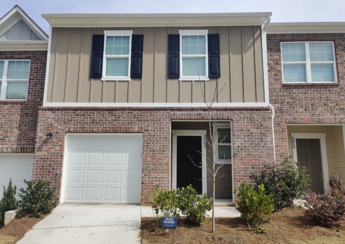 Houses Near 3 Bedroom Townhome in Conyers Available Now!