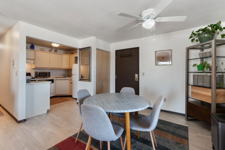 Wauwatosa 1 bedroom with heat and underground parking 