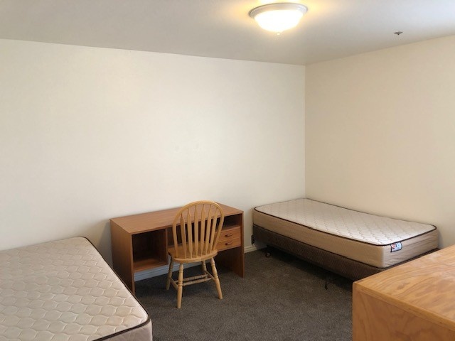  4 Spaces Together! FALL SEMESTER  2023 - Shared Rooms 3 Blocks to BYU!