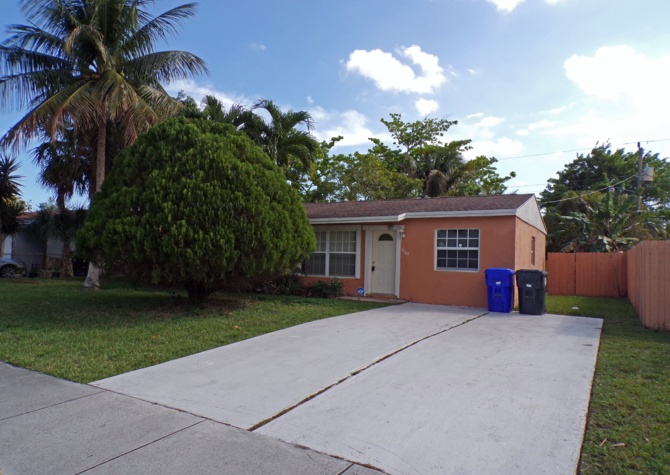 Houses Near 4/2 Rental In North Lauderdale