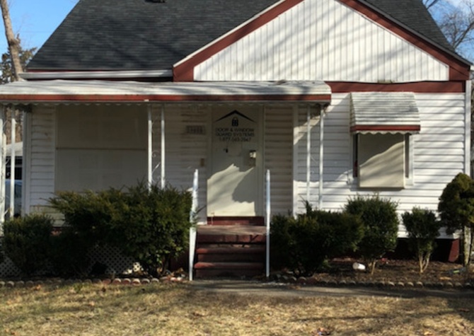Houses Near NW Detroit 2 Bedroom- FOR LEASE!!!