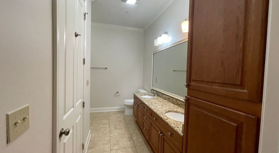 2 Bedroom In Gated Community on LSU Campus