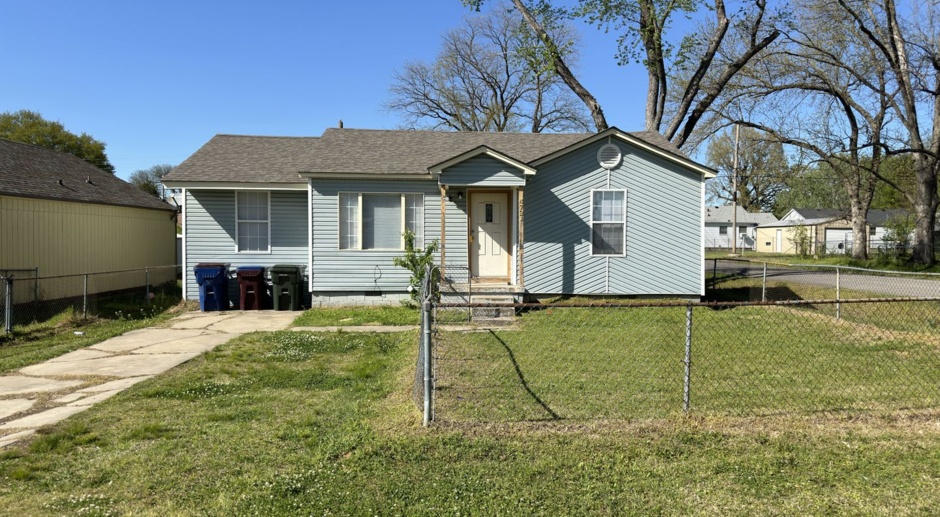 Charming 3 Bed / 1 Bath Home for Lease!  