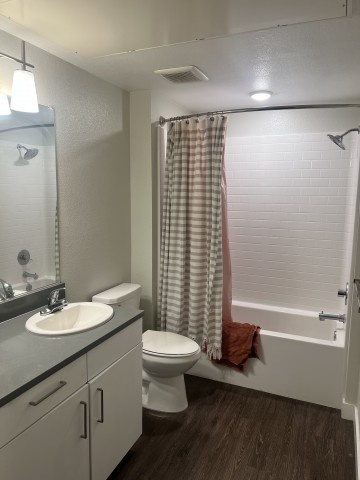 Private Bed and Bath for Rent in Downtown Davis 