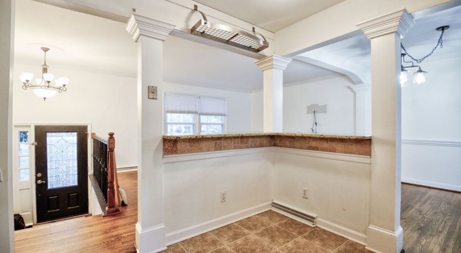 Must See!! 4BR | 2.5 BA Beautifully Updated home in the heart of Great South Park