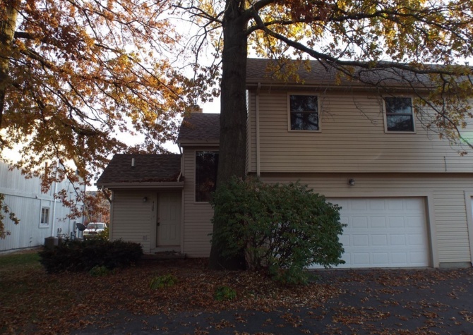 Houses Near Sylvania Three Bedroom Townhome with Basement