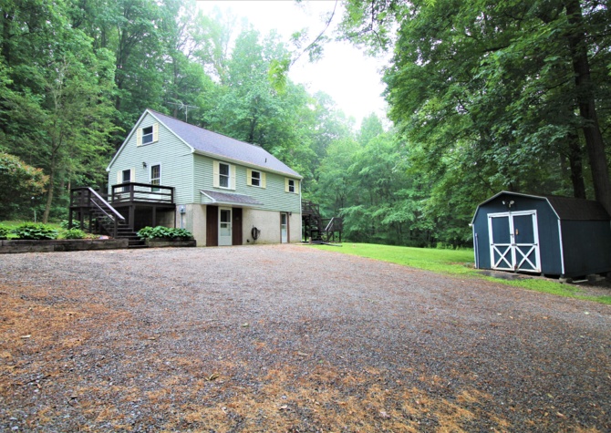 Houses Near ON HOLD--128 Bushong Rd., Quarryville-$1200/Month  COUNTRY CAPE COD