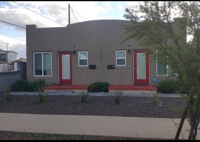 Houses Near Charming 1bdrm Duplex Units Near Downtown Phoenix for Rent!