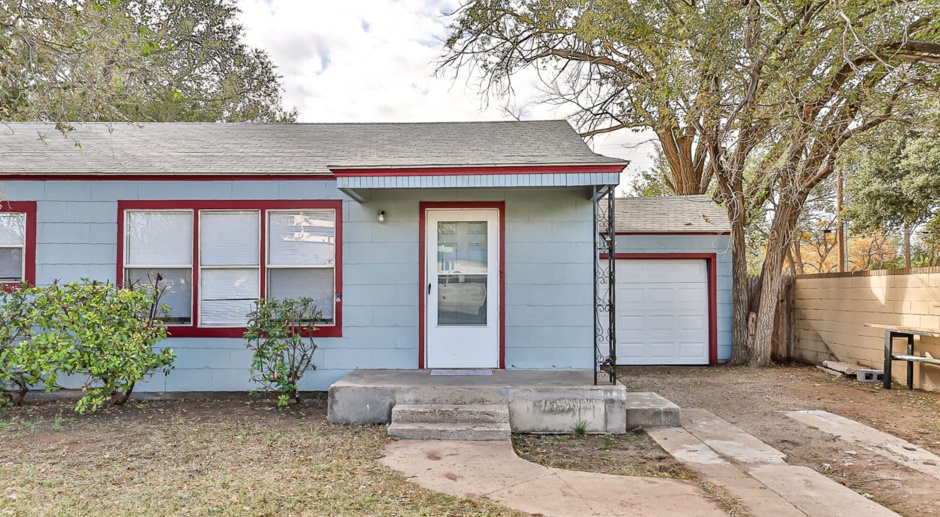 2 Bedroom, 1 Bath Home in the Medical District