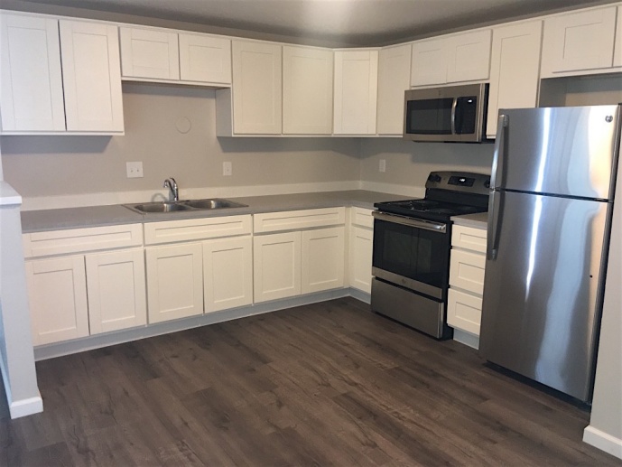 NW Reno 2 Bedroom Apartment - Newly Remodeled- 1 Pet Friendly