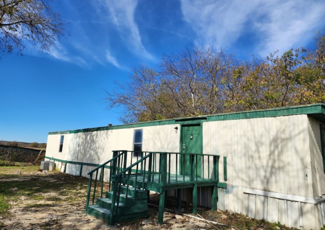 Houses Near Mobile Home With 1 acre near Belton Downtown / Minutes to IH 35