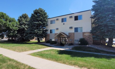 Apartments Near MSUM Montego for Minnesota State University Moorhead Students in Moorhead, MN