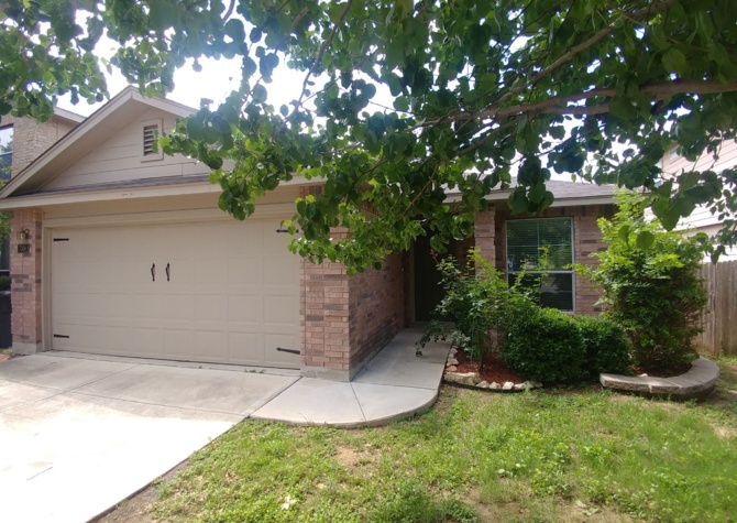 Houses Near 3/2/2 single story home w/tile floors throughout near Lackland AFB!