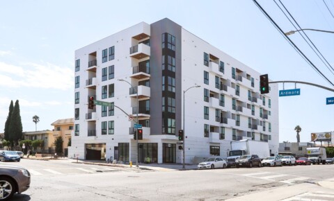 Apartments Near USC 4660 Melrose Avenue for University of Southern California Students in Los Angeles, CA