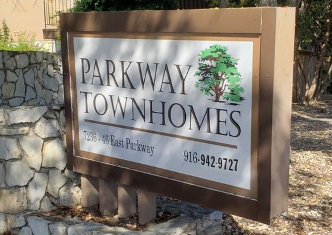 Apartments Near Parkway Townhomes