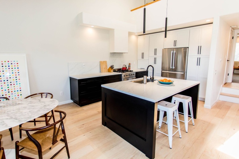 Fully Renovated Modern 4 Bedroom Home in Rockridge with Views
