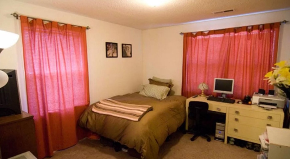Room in 4 Bedroom Condo at Carlton Ave