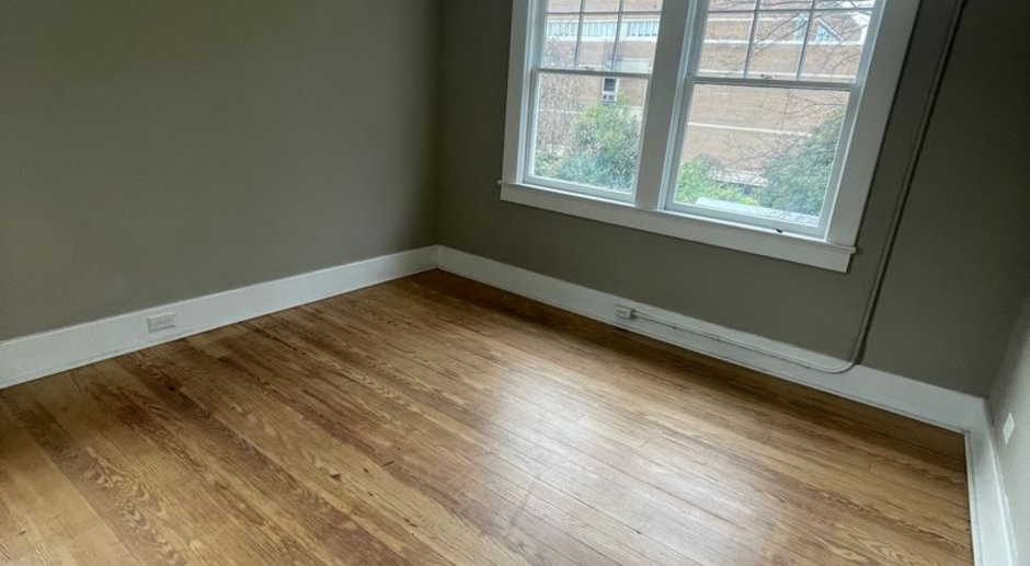 Newly Renovated 2 Bedroom On Tate St- Upstairs Unit