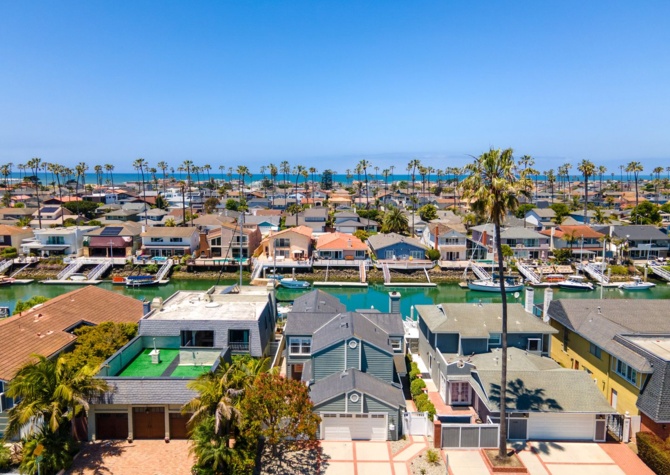 Houses Near Fully Furnished | Ventura Keys | Boat Dock Home | 3 Bed + 2.5 Bath