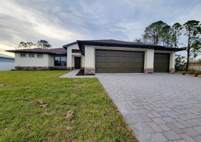 Houses Near 3916 NE 8th Pl ~ Charming New Construction Home in Cape Coral