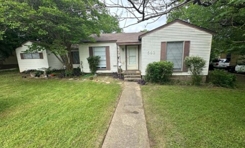 Houses Near DBU 583 West Hammond for Dallas Baptist University Students in Dallas, TX