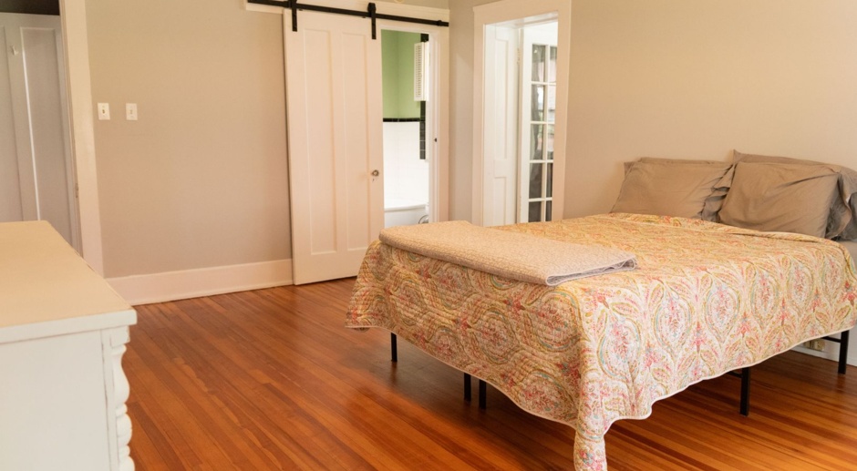 DOWNTOWN WILMINGTON! Available now ~ Close to Cargo District, Soda Pop District, everything downtown!