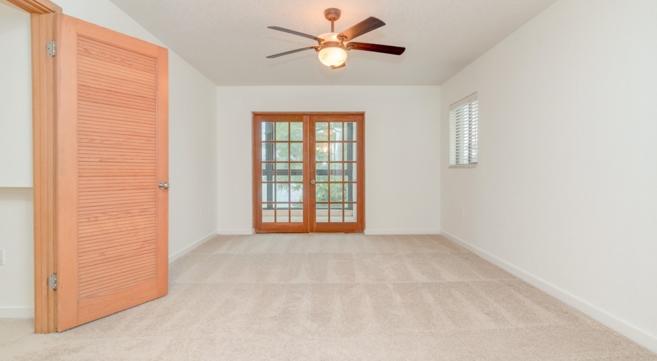  Beautiful 3bed/2bath condo FOR RENT at Sunbay Club Condominiums in Maitland with Lake Views!!