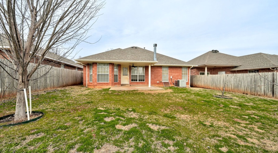 Gorgeous 3 bedroom 2 Bath Home in the Heart of Edmond