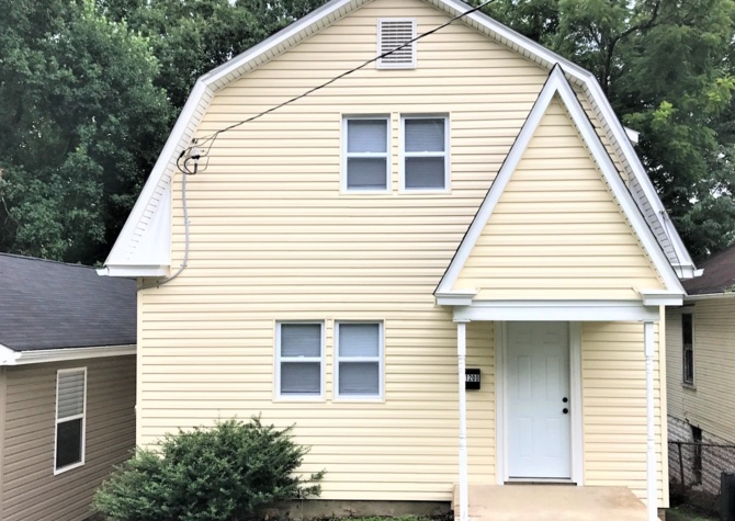 Houses Near Recently Updated 2 Bed/1 Bath 2 Story House In Charleston