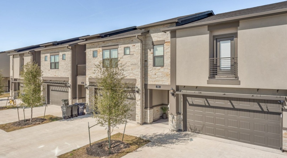 Gorgeous 4/4.5 Townhomes with Fenced Backyards!