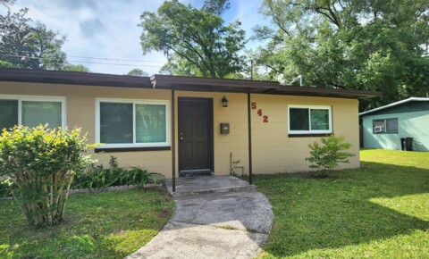 Houses Near University of Florida FOR RENT 2 BEDROOM 1 BATHROOM, HALF-DUPLEX, FENCED YARD for University of Florida Students in Gainesville, FL
